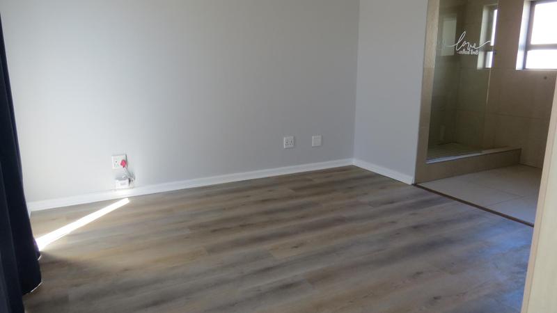 To Let 2 Bedroom Property for Rent in Burgundy Estate Western Cape